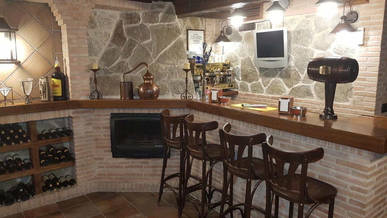 Hostal Rural Los Telares Pastrana Exterior foto