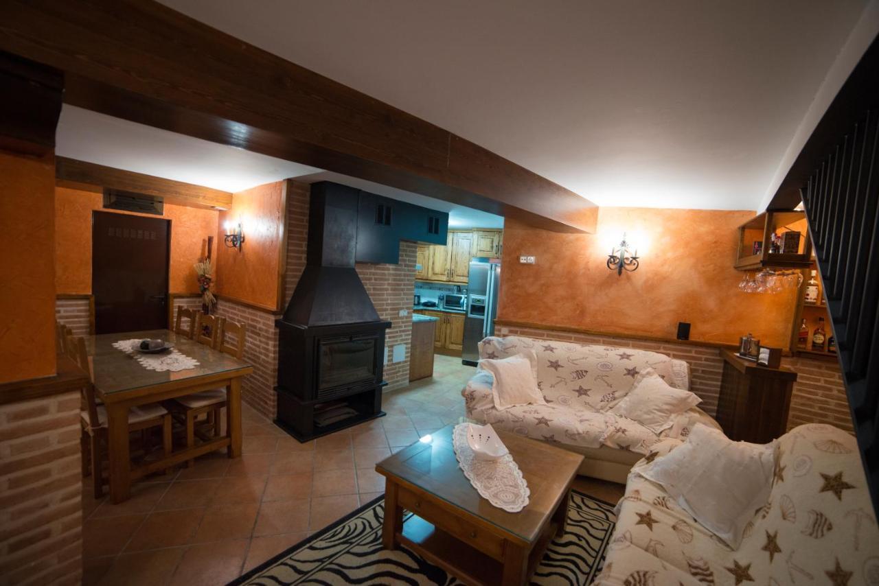 Hostal Rural Los Telares Pastrana Exterior foto